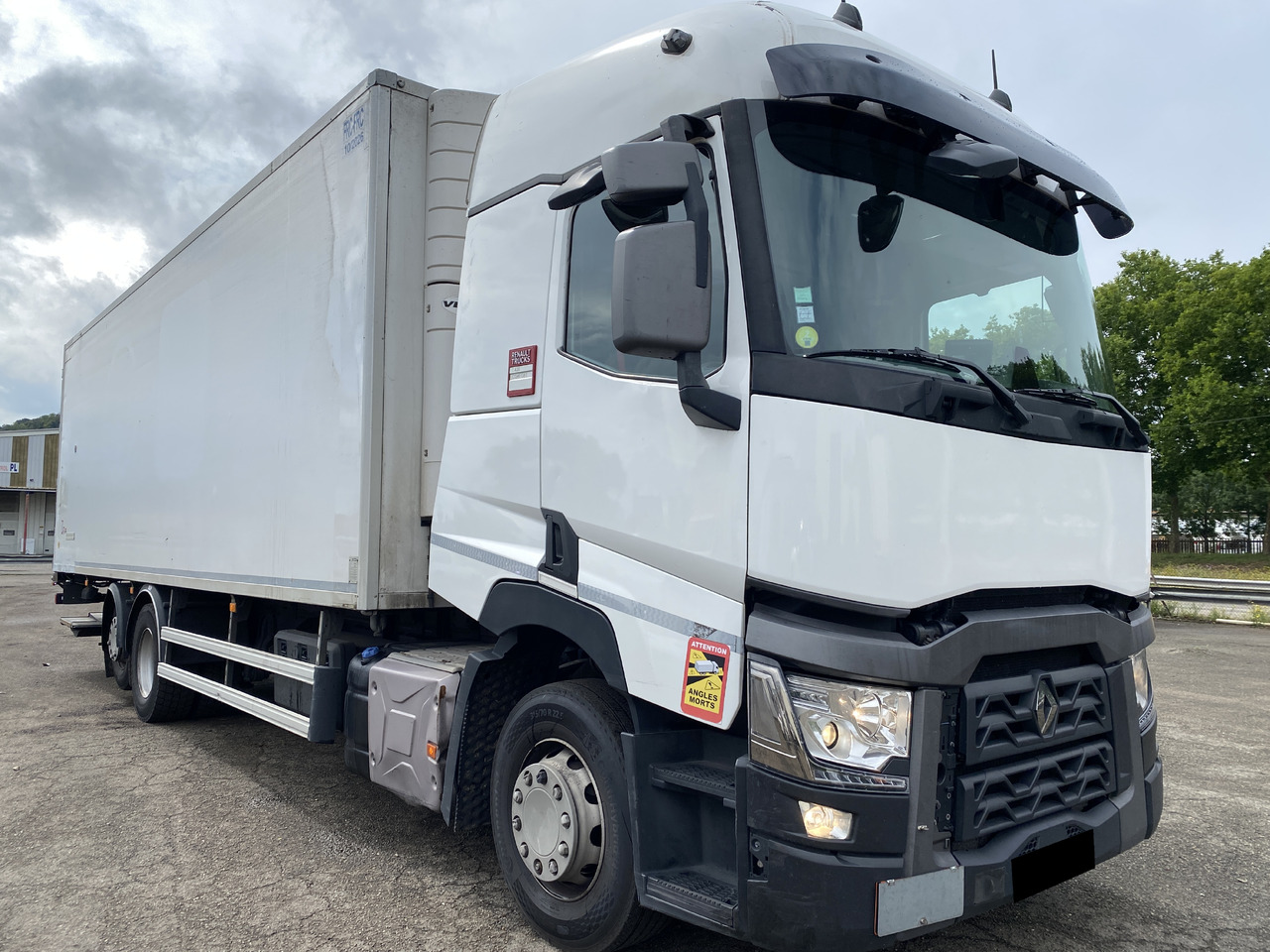 RENAULT T - Camion frigider: Foto 4 RENAULT T - Camion frigider: Foto 4