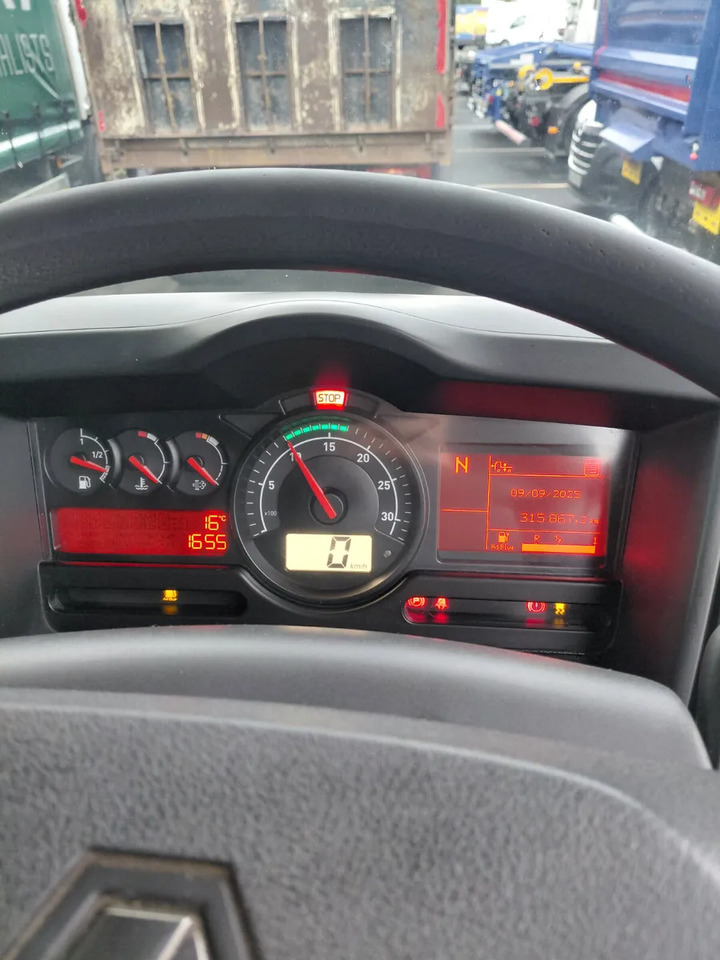 2016 Renault D18 Curtainsider - Camion cu prelată: Foto 3 2016 Renault D18 Curtainsider - Camion cu prelată: Foto 3