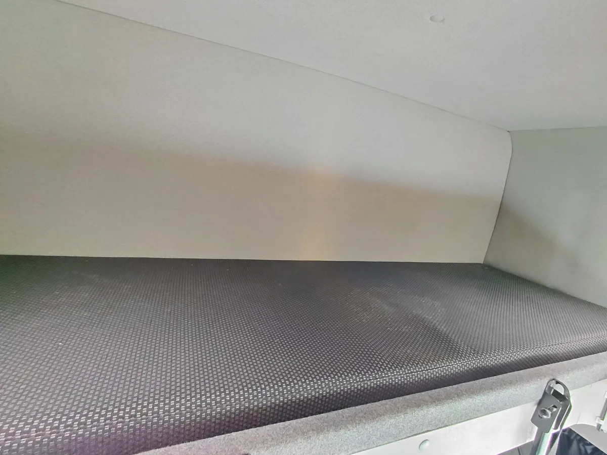 2017 Renault D12 4×2 Double Sleeper Curtainsider - Camion cu prelată: Foto 2 2017 Renault D12 4×2 Double Sleeper Curtainsider - Camion cu prelată: Foto 2