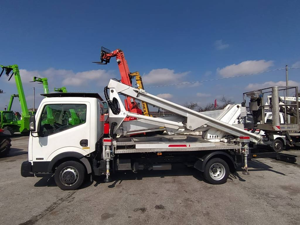 Multitel HX200 - Camion cu nacela: Foto 1 Multitel HX200 - Camion cu nacela: Foto 1