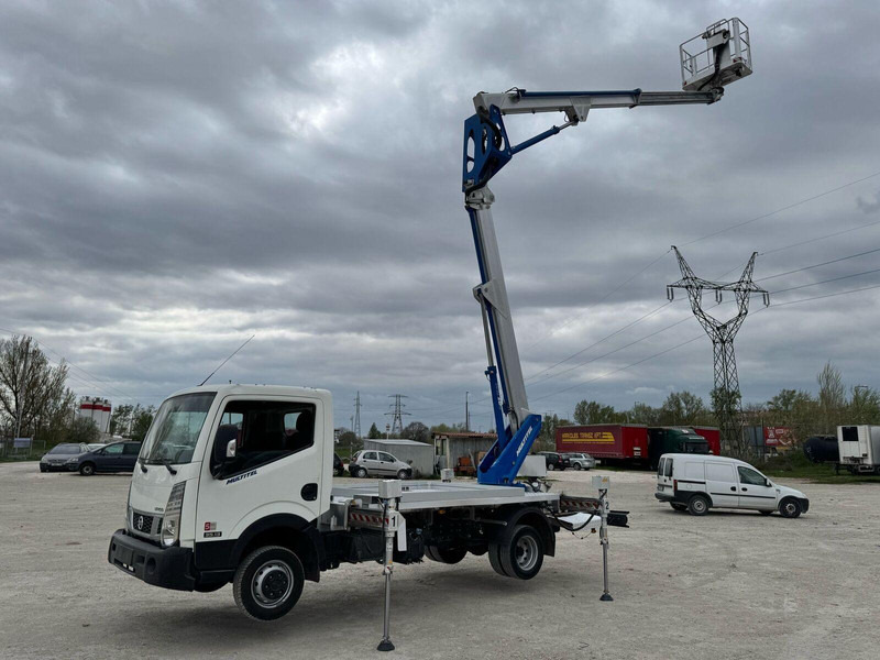 Nissan Cabstar NT400 Multitel HX 200 - 22m - Autoutilitară: Foto 2 Nissan Cabstar NT400 Multitel HX 200 - 22m - Autoutilitară: Foto 2