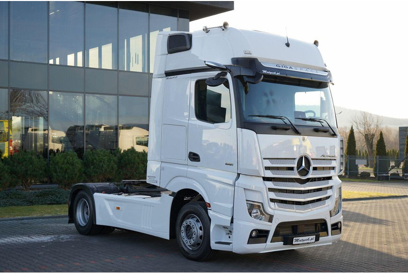 Mercedes-Benz ACTROS L 1851 / GIGA SPACE / RETARDER / 2022 R - Cap tractor: Foto 4 Mercedes-Benz ACTROS L 1851 / GIGA SPACE / RETARDER / 2022 R - Cap tractor: Foto 4