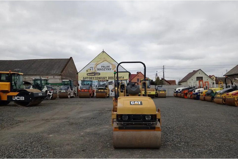 Caterpillar CB -224 Úthenger - Cilindru compactor: Foto 5 Caterpillar CB -224 Úthenger - Cilindru compactor: Foto 5