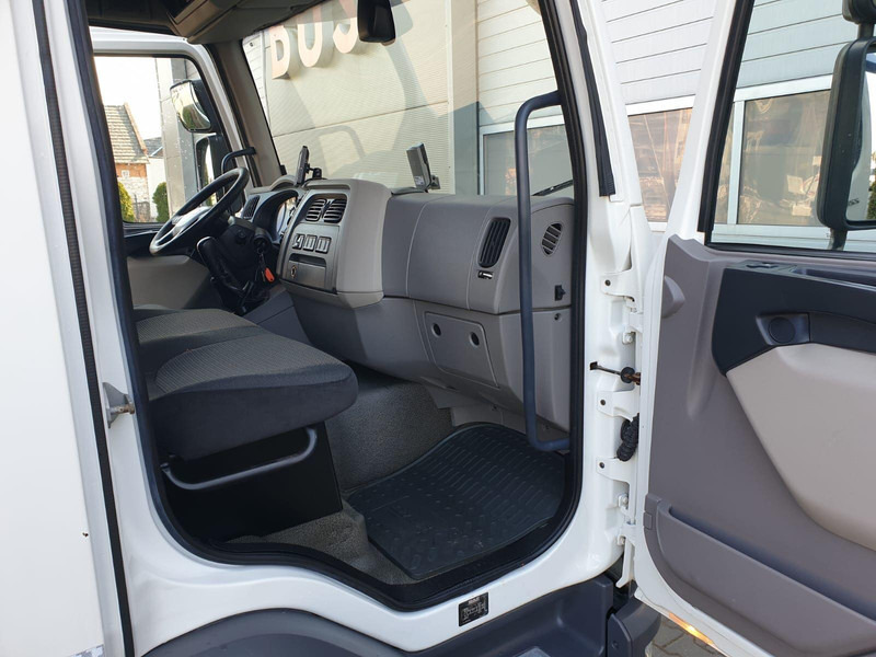 Camion frigider DAF LF 220 EURO 6 6 CYL. LAMBERET: Foto 15 Camion frigider DAF LF 220 EURO 6 6 CYL. LAMBERET: Foto 15