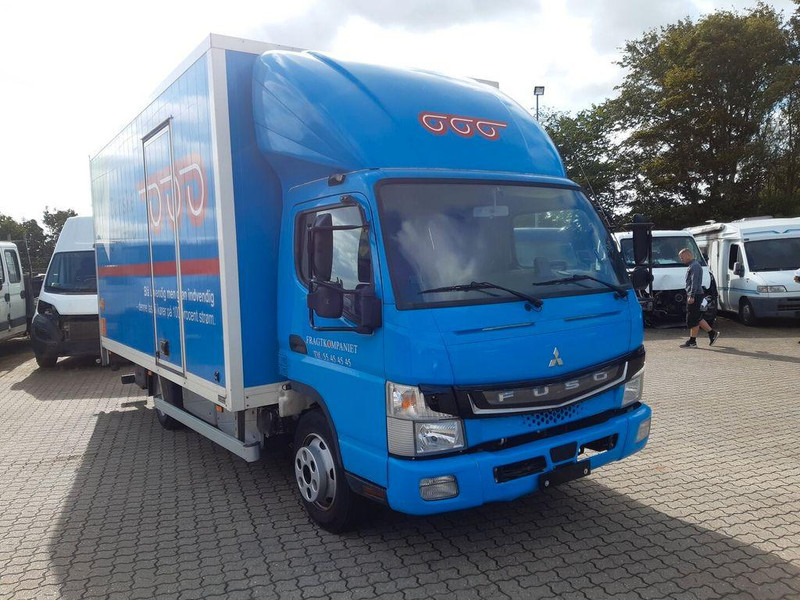 FUSO E CANTER 7C18 E 4X2 - Camion furgon: Foto 1 FUSO E CANTER 7C18 E 4X2 - Camion furgon: Foto 1