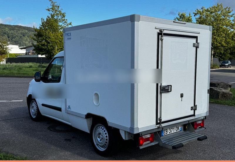 Fiat Doblò 1,6 - Autoutilitară frigorifica: Foto 5 Fiat Doblò 1,6 - Autoutilitară frigorifica: Foto 5