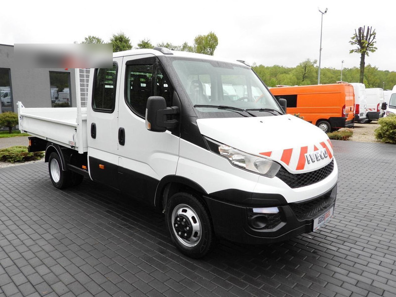 Iveco DAILY 35C13 WYWROTKA PODWÓJNA KABINA DOKA 7 MIEJSC TEMPOMAT BLIŹ - Autoutilitară basculantă, Autoutilitară cabină dublă: Foto 4 Iveco DAILY 35C13 WYWROTKA PODWÓJNA KABINA DOKA 7 MIEJSC TEMPOMAT BLIŹ - Autoutilitară basculantă, Autoutilitară cabină dublă: Foto 4