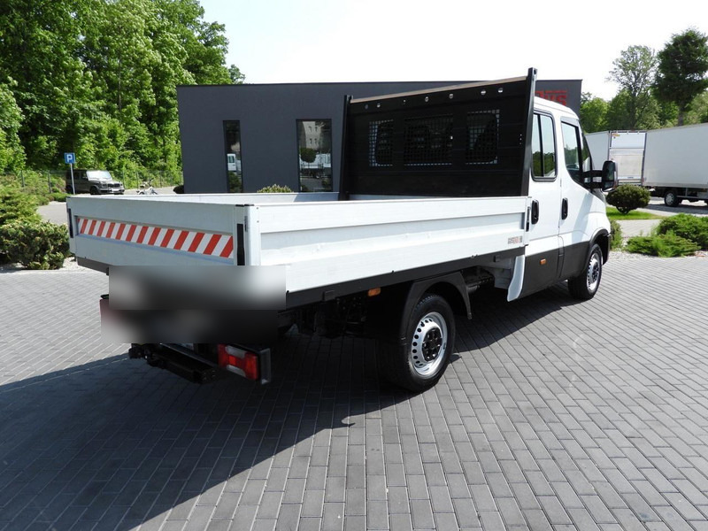 Iveco DAILY 35S12 SKRZYNIA PODWÓJNA KABINA DOKA 7 MIEJSC KLIMATYZACJA - Autoutilitară cu platformă: Foto 3 Iveco DAILY 35S12 SKRZYNIA PODWÓJNA KABINA DOKA 7 MIEJSC KLIMATYZACJA - Autoutilitară cu platformă: Foto 3