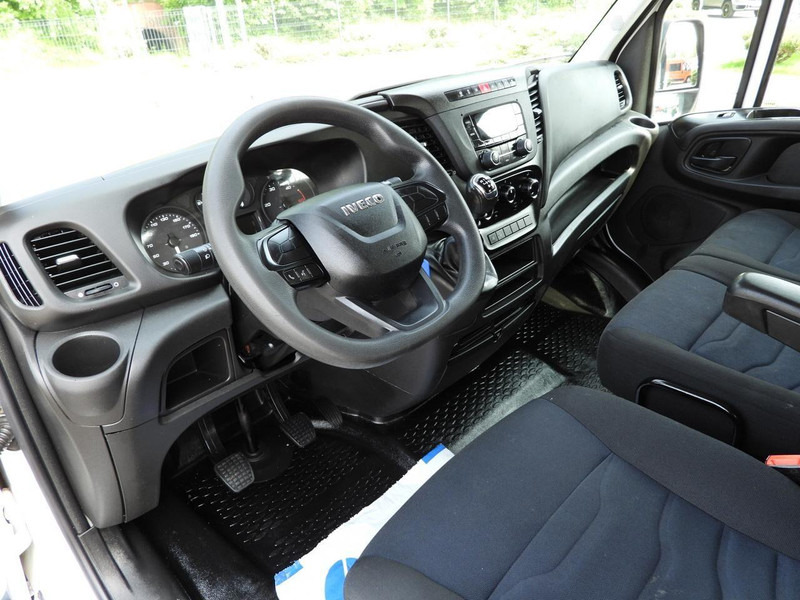 Iveco DAILY 35S12 SKRZYNIA PODWÓJNA KABINA DOKA 7 MIEJSC KLIMATYZACJA - Autoutilitară cu platformă: Foto 2 Iveco DAILY 35S12 SKRZYNIA PODWÓJNA KABINA DOKA 7 MIEJSC KLIMATYZACJA - Autoutilitară cu platformă: Foto 2