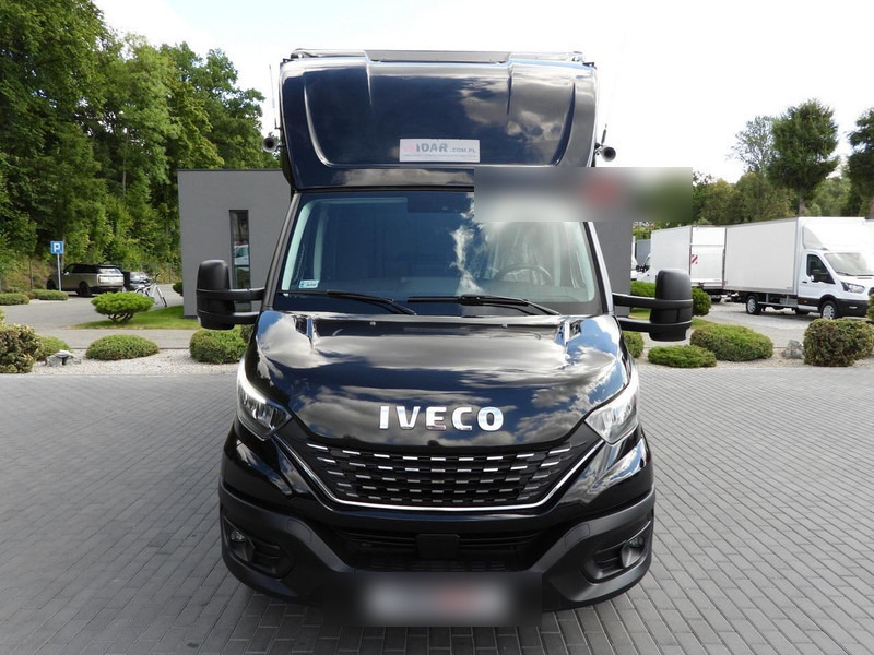 Iveco DAILY 35S18 KONTENER WINDA 8 PALET WEBASTO TEMPOMAT NAWIGACJA LE - Autoutilitară box: Foto 5 Iveco DAILY 35S18 KONTENER WINDA 8 PALET WEBASTO TEMPOMAT NAWIGACJA LE - Autoutilitară box: Foto 5