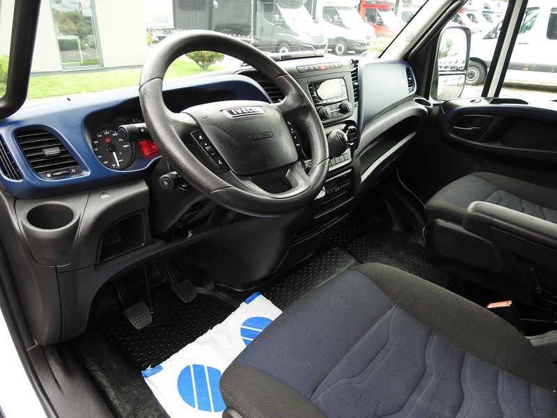 Iveco DAILY 70C18 PLANDEKA WINDA 12 PALET WEBASTO TEMPOMAT BLIŹNIACZE - Autoutilitară cu prelată: Foto 2 Iveco DAILY 70C18 PLANDEKA WINDA 12 PALET WEBASTO TEMPOMAT BLIŹNIACZE - Autoutilitară cu prelată: Foto 2