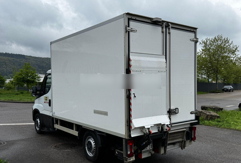 Iveco Daily 35S14 - Autoutilitară box: Foto 5 Iveco Daily 35S14 - Autoutilitară box: Foto 5