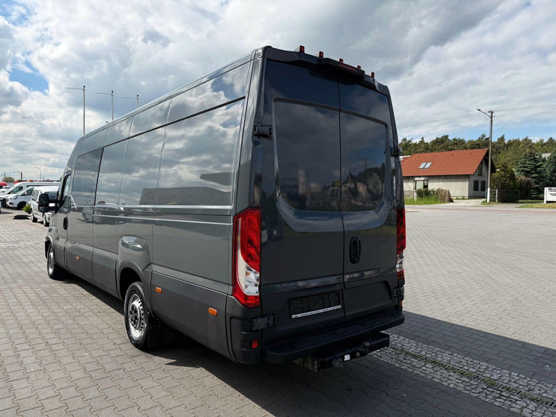 Iveco Daily 35S18 Hi-Matic L4H2 Maxi Furgon Doka Brygadówka 6-miejsc S - Autoutilitară box: Foto 3 Iveco Daily 35S18 Hi-Matic L4H2 Maxi Furgon Doka Brygadówka 6-miejsc S - Autoutilitară box: Foto 3