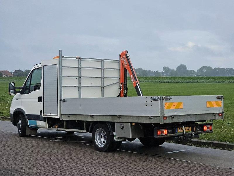 Iveco Daily 40C15 - Flatbed + crane - Autoutilitară cu platformă, Camion cu macara: Foto 3 Iveco Daily 40C15 - Flatbed + crane - Autoutilitară cu platformă, Camion cu macara: Foto 3