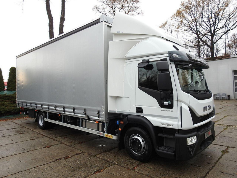 Iveco EUROCARGO 120-250 NOWY PLANDEKA WINDA 18 PALET WEBASTO KLIMATYZA - Camion cu prelată: Foto 4 Iveco EUROCARGO 120-250 NOWY PLANDEKA WINDA 18 PALET WEBASTO KLIMATYZA - Camion cu prelată: Foto 4