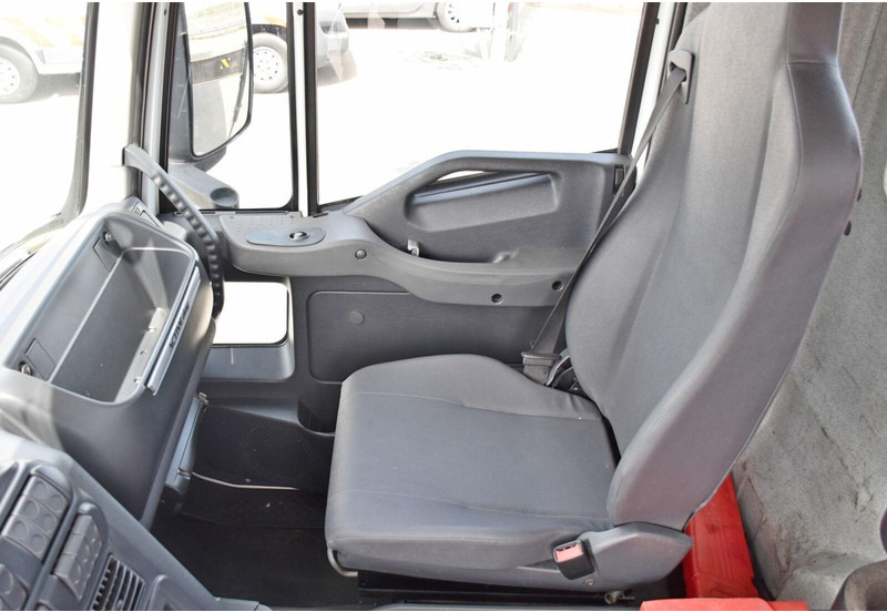 Camion basculantă, Camion cu macara Iveco TRAKKER 360 * KIPPER 5,60 m * PK 15500 + FUNK * 6x4: Foto 10 Camion basculantă, Camion cu macara Iveco TRAKKER 360 * KIPPER 5,60 m * PK 15500 + FUNK * 6x4: Foto 10