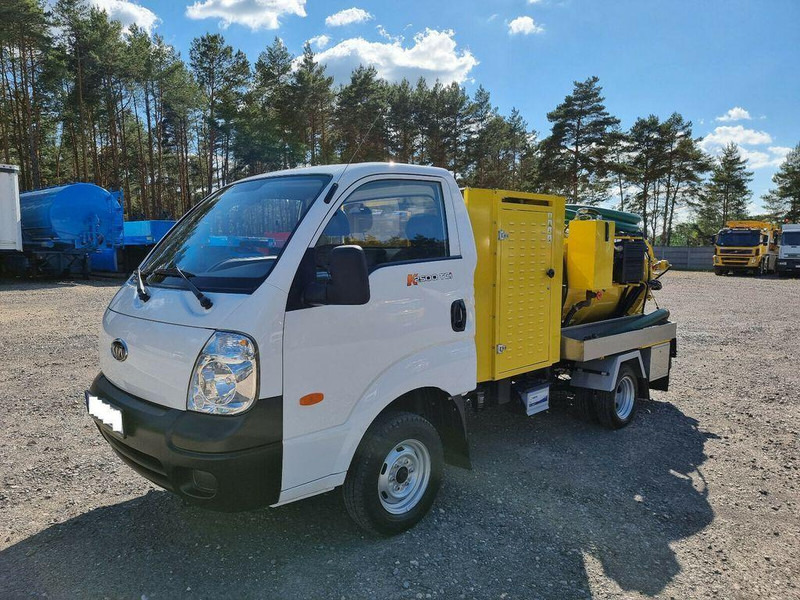 Kia Csatornatisztító - Maşină pentru vidanjări: Foto 2 Kia Csatornatisztító - Maşină pentru vidanjări: Foto 2