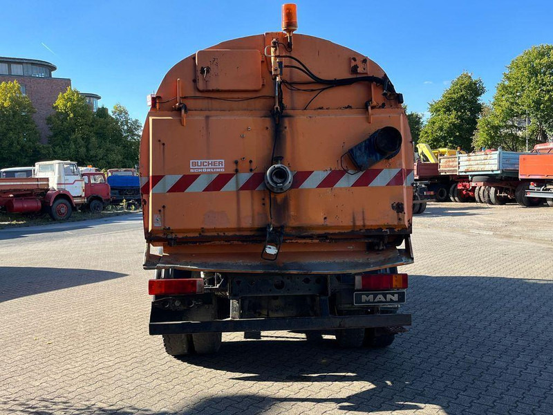MAN 15.163 Utcaseprő - Măturătoare stradală: Foto 4 MAN 15.163 Utcaseprő - Măturătoare stradală: Foto 4