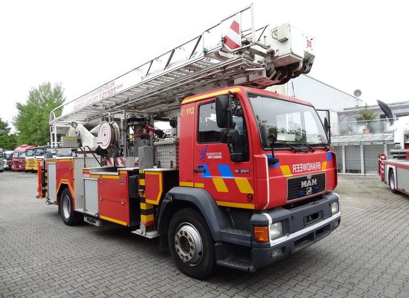 MAN 18.284 L2000 - Fire truck+ladder lift - Autospeciala de stins incendii: Foto 3 MAN 18.284 L2000 - Fire truck+ladder lift - Autospeciala de stins incendii: Foto 3