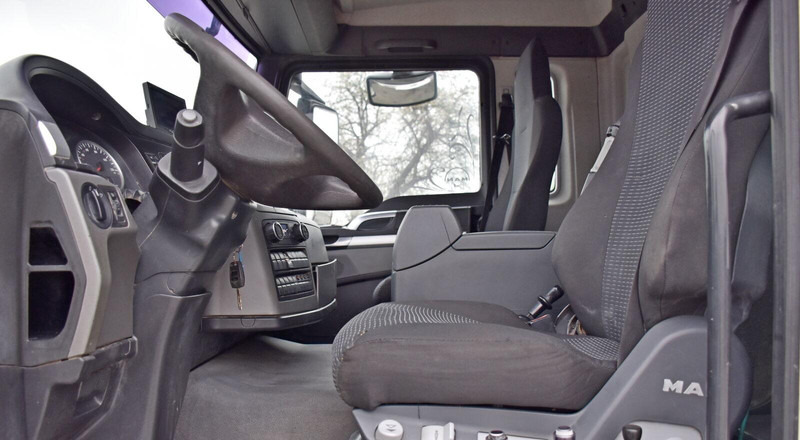 MAN TGS 35.440 * KIPPER 5,80m + KRAN * TOPZUSTAND în leasing MAN TGS 35.440 * KIPPER 5,80m + KRAN * TOPZUSTAND: Foto 10 MAN TGS 35.440 * KIPPER 5,80m + KRAN * TOPZUSTAND în leasing MAN TGS 35.440 * KIPPER 5,80m + KRAN * TOPZUSTAND: Foto 10