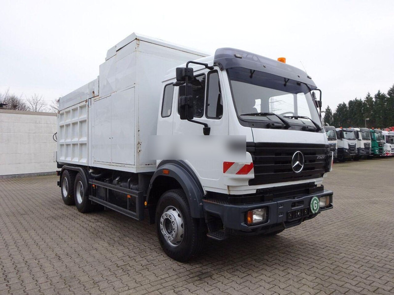 Mercedes-Benz 2527 - Vacuum truck 6x4 - Maşină pentru vidanjări: Foto 2 Mercedes-Benz 2527 - Vacuum truck 6x4 - Maşină pentru vidanjări: Foto 2