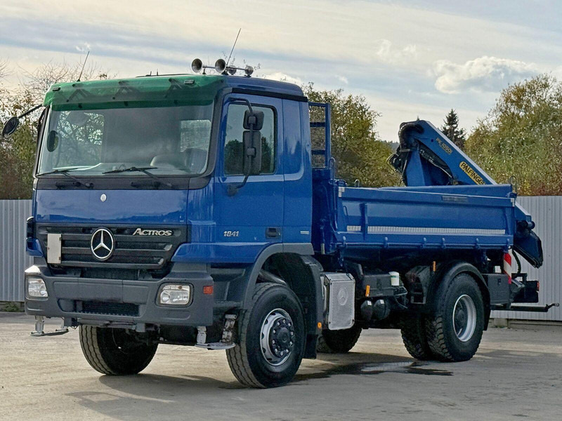 Mercedes-Benz ACTROS 1841 * PK 10501 + FUNK * TOP * 4x4 - Camion basculantă, Camion cu macara: Foto 2 Mercedes-Benz ACTROS 1841 * PK 10501 + FUNK * TOP * 4x4 - Camion basculantă, Camion cu macara: Foto 2