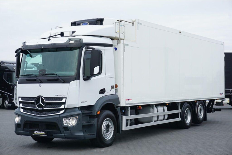 Mercedes-Benz ANTOS / 2535 / EURO 6 / CHŁODNIA + WINDA / 23 PALETY / OŚ SKRĘTN - Camion frigider: Foto 2 Mercedes-Benz ANTOS / 2535 / EURO 6 / CHŁODNIA + WINDA / 23 PALETY / OŚ SKRĘTN - Camion frigider: Foto 2