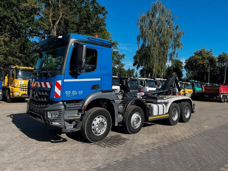 Mercedes-Benz AROCS 3246 8X4 ABROLLKIPPER HYVALIFT 26.57 - Camion cu cârlig: Foto 3 Mercedes-Benz AROCS 3246 8X4 ABROLLKIPPER HYVALIFT 26.57 - Camion cu cârlig: Foto 3