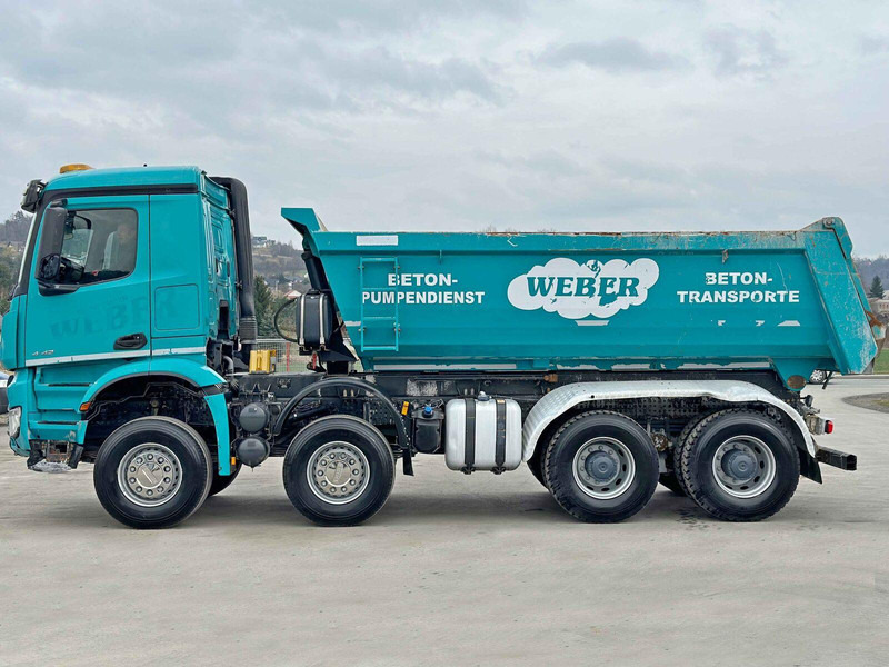 Mercedes-Benz AROCS 4142* KIPPER / 8x4 * TOPZUSTAND - Camion basculantă: Foto 3 Mercedes-Benz AROCS 4142* KIPPER / 8x4 * TOPZUSTAND - Camion basculantă: Foto 3