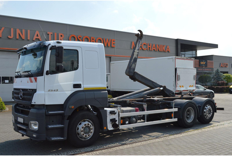 Mercedes-Benz AXOR 2543 HOOK JANCO HS20 14T KLIMA WEBASTO Bed Steering Axle Au - Camion cu cârlig: Foto 2 Mercedes-Benz AXOR 2543 HOOK JANCO HS20 14T KLIMA WEBASTO Bed Steering Axle Au - Camion cu cârlig: Foto 2