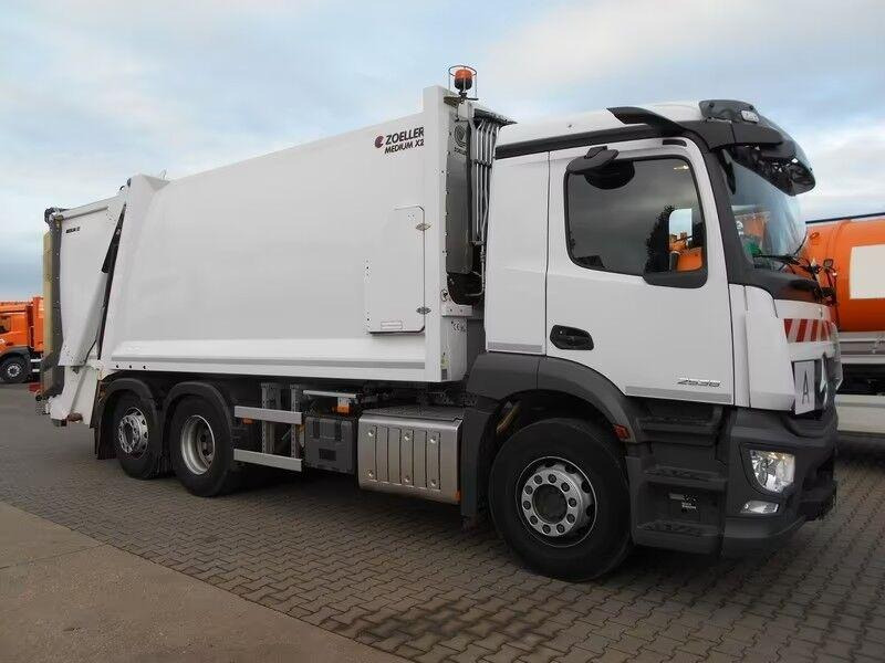 Mercedes-Benz Actros 2536 - Garbage truck - Autogunoiere: Foto 2 Mercedes-Benz Actros 2536 - Garbage truck - Autogunoiere: Foto 2