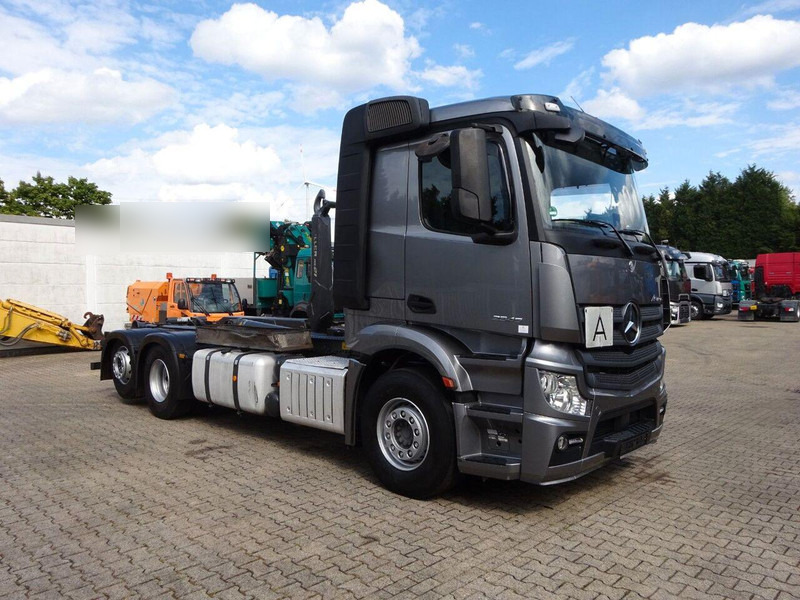 Mercedes-Benz Actros 2545 Hook lift truck 6x2 - Camion cu cârlig, Camion cu macara: Foto 3 Mercedes-Benz Actros 2545 Hook lift truck 6x2 - Camion cu cârlig, Camion cu macara: Foto 3