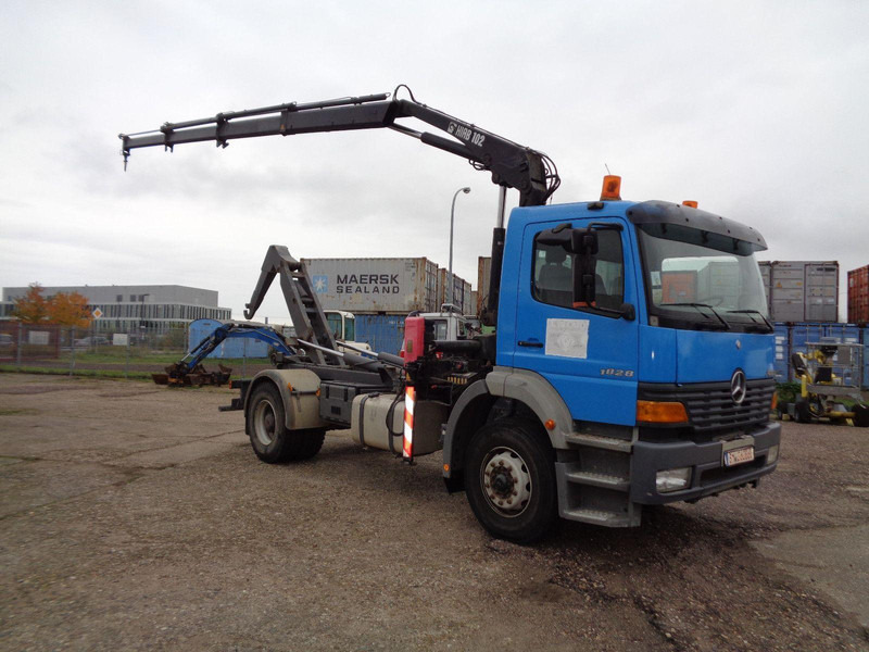 Mercedes-Benz Atego 1828 Hook lift truck + Crane Hiab 102 - Camion cu cârlig, Camion cu macara: Foto 2 Mercedes-Benz Atego 1828 Hook lift truck + Crane Hiab 102 - Camion cu cârlig, Camion cu macara: Foto 2