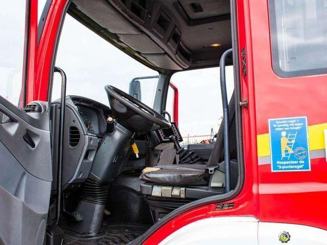 Autospeciala de stins incendii Mercedes-Benz MERCEDES BENZ ATEGO 1328 4x4 ZIEGLER LF 20/16 Fi: Foto 15 Autospeciala de stins incendii Mercedes-Benz MERCEDES BENZ ATEGO 1328 4x4 ZIEGLER LF 20/16 Fi: Foto 15