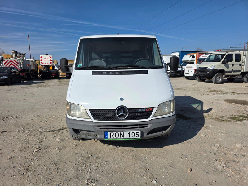 Mercedes-Benz Sprinter 308 CDi - Doka Pritsche - Autoutilitară cu platformă, Autoutilitară cabină dublă: Foto 3 Mercedes-Benz Sprinter 308 CDi - Doka Pritsche - Autoutilitară cu platformă, Autoutilitară cabină dublă: Foto 3
