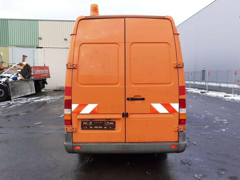 Maşină pentru vidanjări Mercedes-Benz Sprinter 413: Foto 7 Maşină pentru vidanjări Mercedes-Benz Sprinter 413: Foto 7