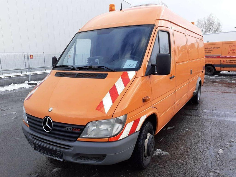 Mercedes-Benz Sprinter 413 - Maşină pentru vidanjări: Foto 1 Mercedes-Benz Sprinter 413 - Maşină pentru vidanjări: Foto 1