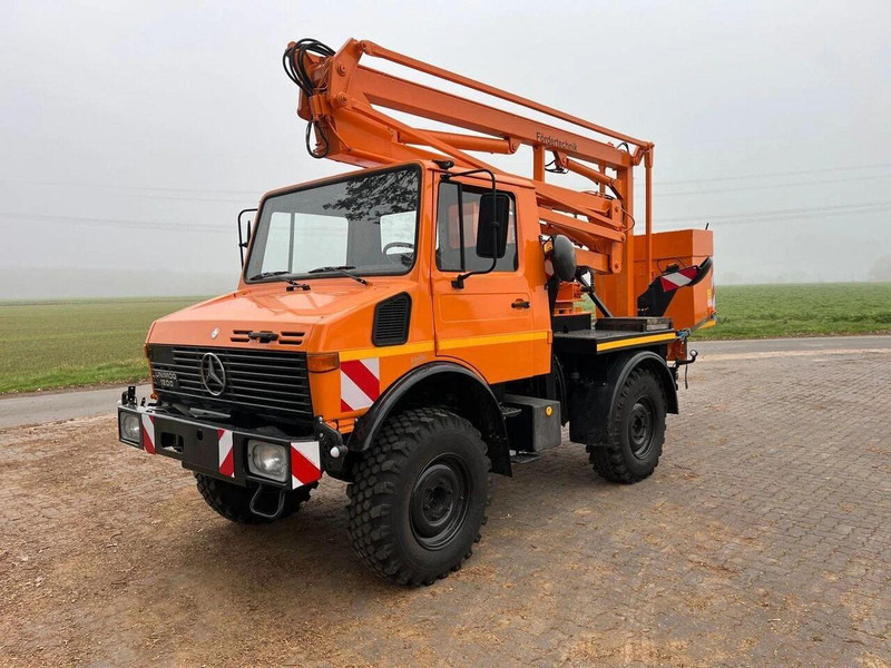 Mercedes-Benz Unimog 1200 4x4 - Lifting basket - Camion cu nacela, Camion cu macara: Foto 1 Mercedes-Benz Unimog 1200 4x4 - Lifting basket - Camion cu nacela, Camion cu macara: Foto 1