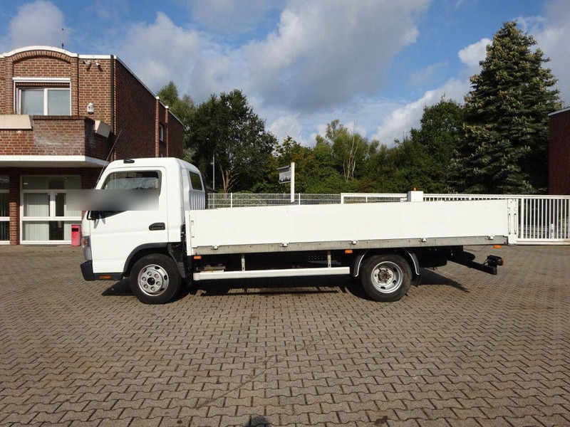 Mitsubishi Fuso Canter 7C15 - Flatbed - Camion platformă: Foto 4 Mitsubishi Fuso Canter 7C15 - Flatbed - Camion platformă: Foto 4