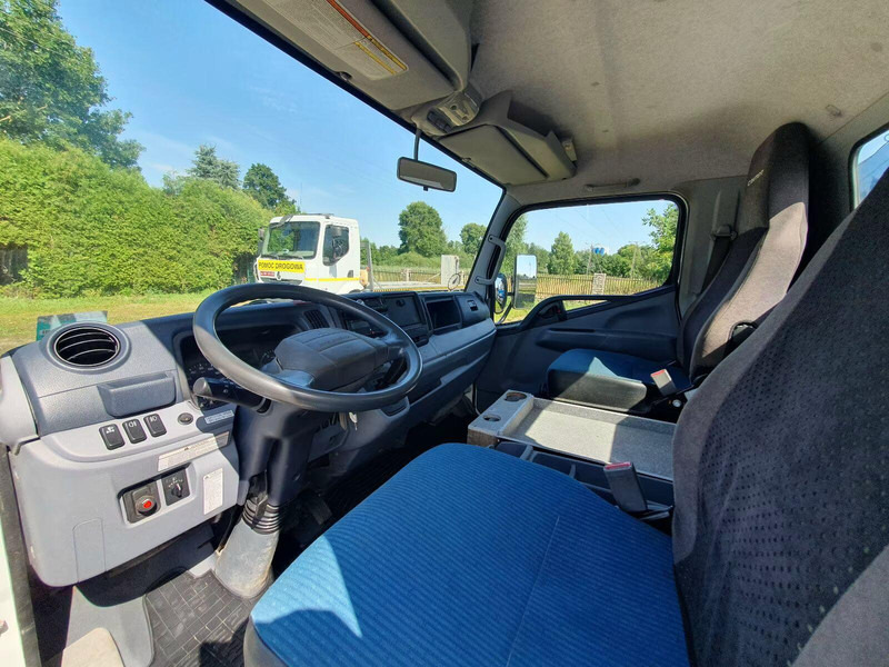 Mitsubishi Fuso Canter 7C15 - Flatbed truck + crane - Camion platformă, Camion cu macara: Foto 5 Mitsubishi Fuso Canter 7C15 - Flatbed truck + crane - Camion platformă, Camion cu macara: Foto 5