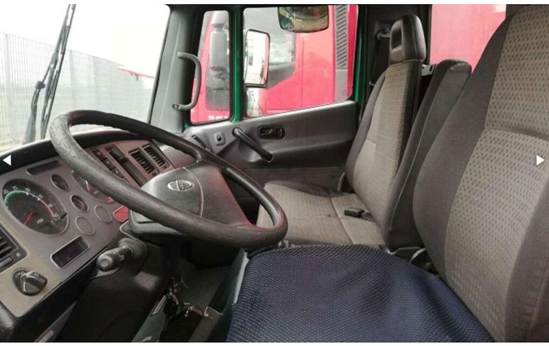 Nissan Atleon 56.15 - Camion platformă, Camion cu macara: Foto 4 Nissan Atleon 56.15 - Camion platformă, Camion cu macara: Foto 4