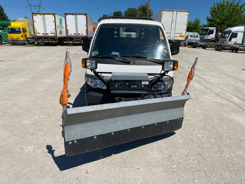 Piaggio Porter 1,2 d Pfau S90 - 4x4 - Tipper - snowplow - Autoutilitară basculantă: Foto 5 Piaggio Porter 1,2 d Pfau S90 - 4x4 - Tipper - snowplow - Autoutilitară basculantă: Foto 5
