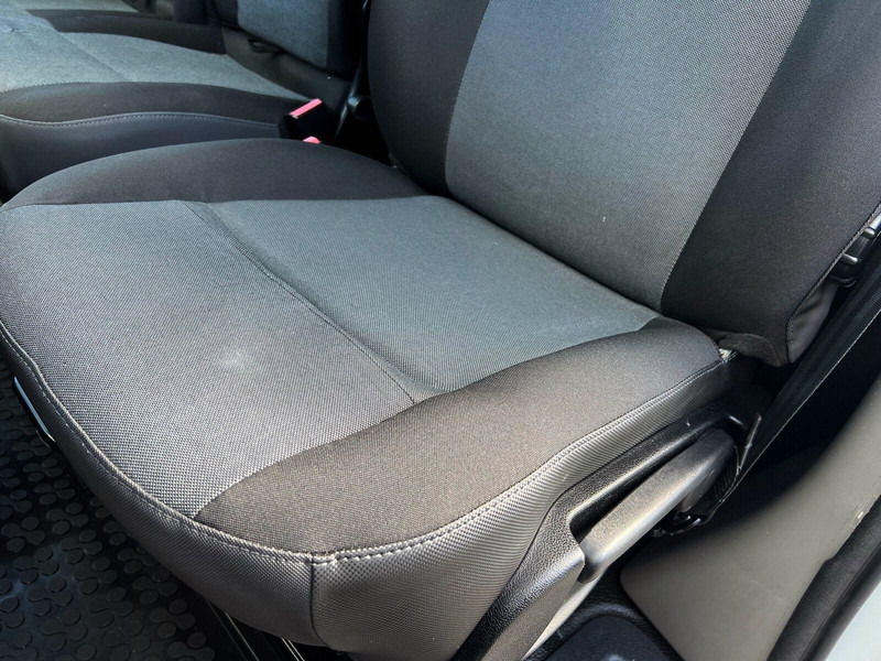 Autoutilitară box Renault Master 130 DCI L3H2: Foto 16 Autoutilitară box Renault Master 130 DCI L3H2: Foto 16