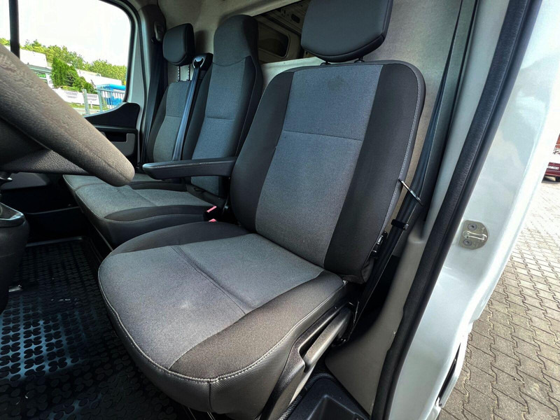 Autoutilitară box Renault Master 130 DCI L3H2: Foto 15 Autoutilitară box Renault Master 130 DCI L3H2: Foto 15