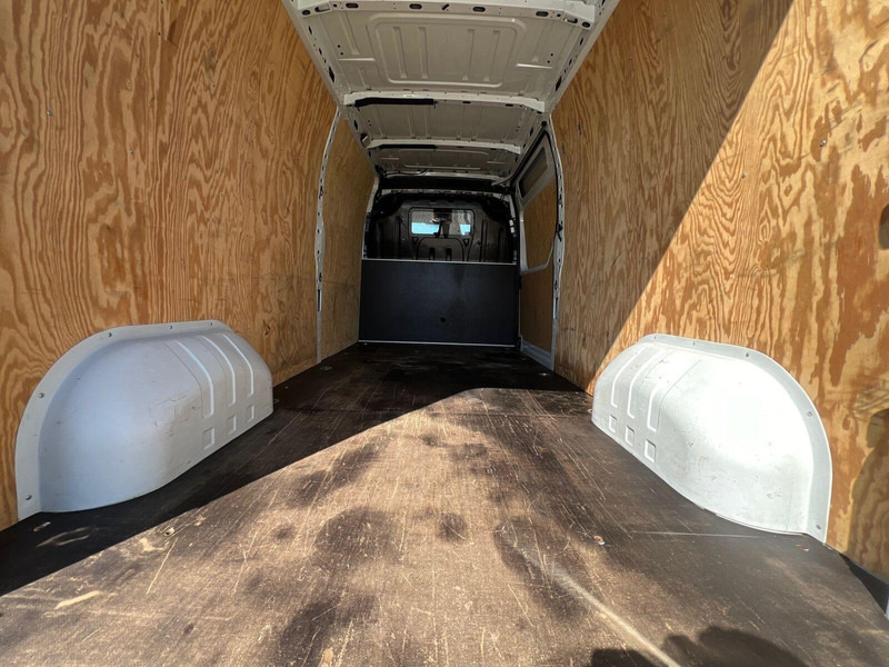 Autoutilitară box Renault Master 130 DCI L3H2: Foto 10 Autoutilitară box Renault Master 130 DCI L3H2: Foto 10