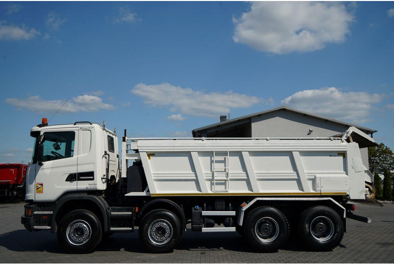 Scania G 410 / 8X4 / ZABUDOWA SAMOWYŁADOWCZA DO ASFALTU / 2X HYDROKLAPA - Finisor de asfalt: Foto 3 Scania G 410 / 8X4 / ZABUDOWA SAMOWYŁADOWCZA DO ASFALTU / 2X HYDROKLAPA - Finisor de asfalt: Foto 3