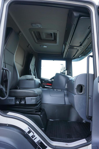 Camion platformă, Camion cu macara Scania P 250 / ACC / SKRZYNIOWY + HDS + WINDA / PALFINGER PK 12 002 - E: Foto 8 Camion platformă, Camion cu macara Scania P 250 / ACC / SKRZYNIOWY + HDS + WINDA / PALFINGER PK 12 002 - E: Foto 8