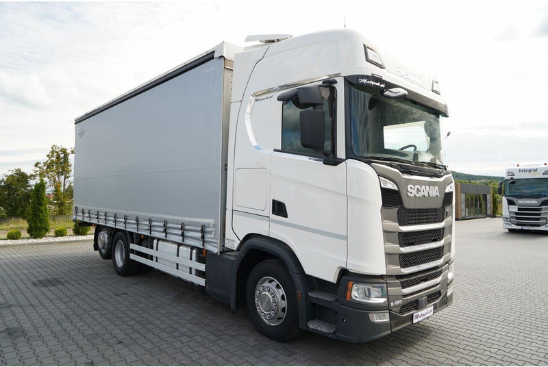 Scania S 450 / SOLÓWKA / 6X2 / OŚ PODNOSZONA / 2019 / - Camion cu prelată: Foto 2 Scania S 450 / SOLÓWKA / 6X2 / OŚ PODNOSZONA / 2019 / - Camion cu prelată: Foto 2
