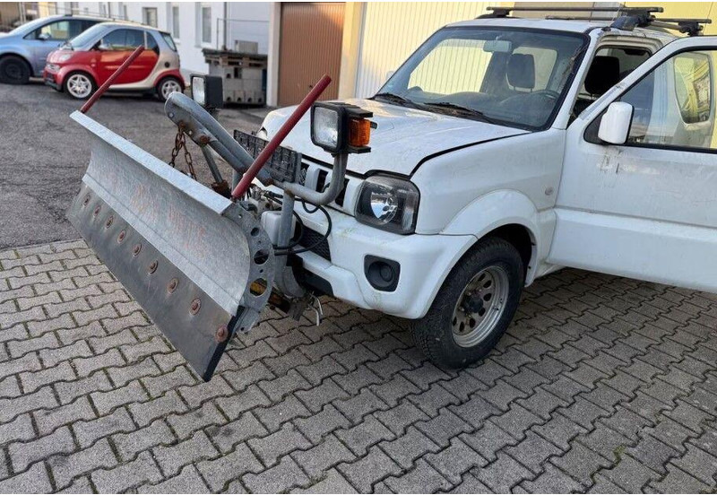 Suzuki Jimny 1.3 4x4 ALLGRIP + Snow Plow - SUV: Foto 2 Suzuki Jimny 1.3 4x4 ALLGRIP + Snow Plow - SUV: Foto 2