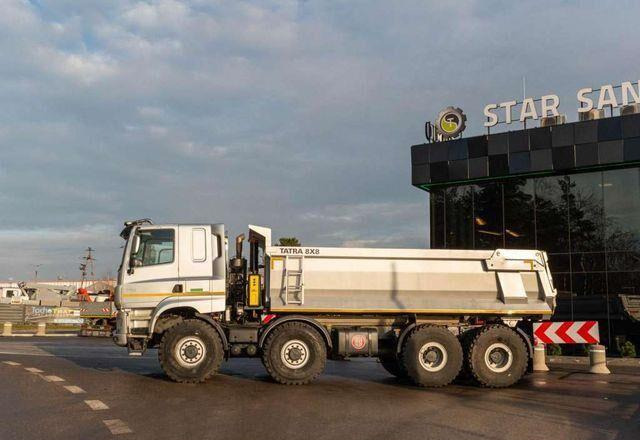 Tatra PHOENIX 8x8 Tipper - Camion basculantă, Camion cu macara: Foto 5 Tatra PHOENIX 8x8 Tipper - Camion basculantă, Camion cu macara: Foto 5